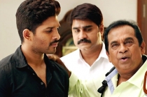 Sarrainodu Movie Comedy Trailer