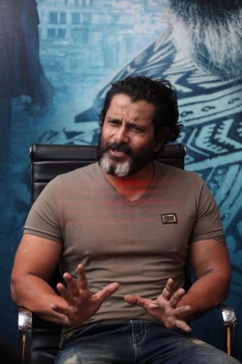 Chiyaan-Vikram-Interview-Photos-07