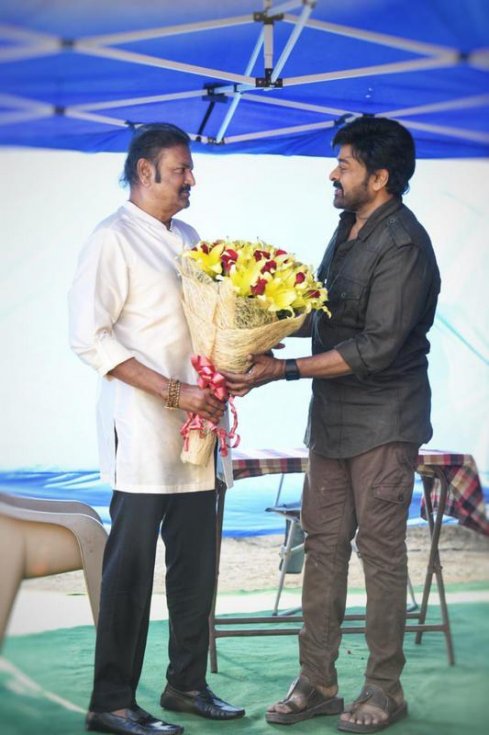 Mohan-Babu-Meets-Chiranjeevi-on-Acharya-Sets-02