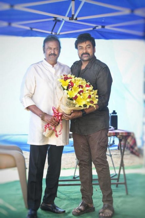 Mohan-Babu-Meets-Chiranjeevi-on-Acharya-Sets-03