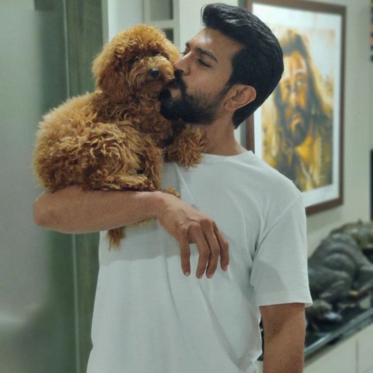 Ram-Charan-With-His-Pet-05