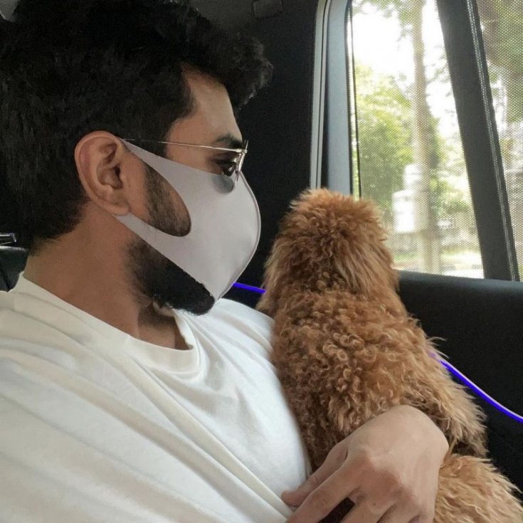 Ram-Charan-With-His-Pet-06