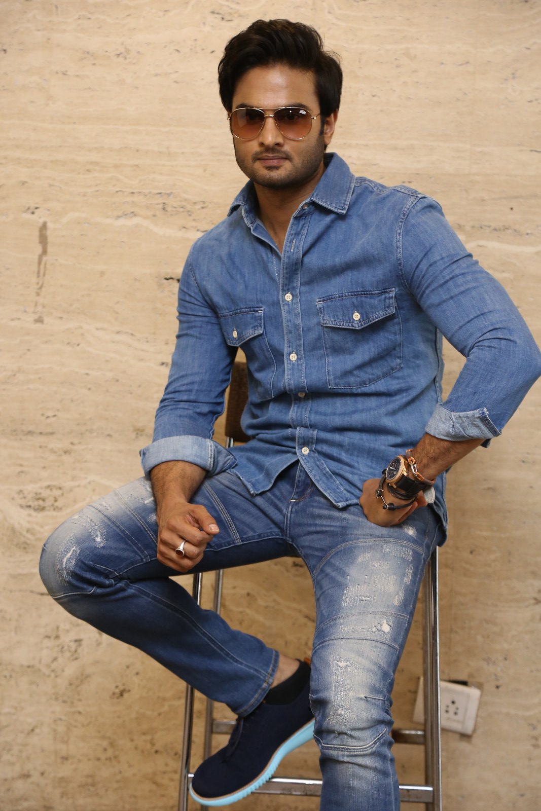 Sudheer-Babu-New-Photos-05