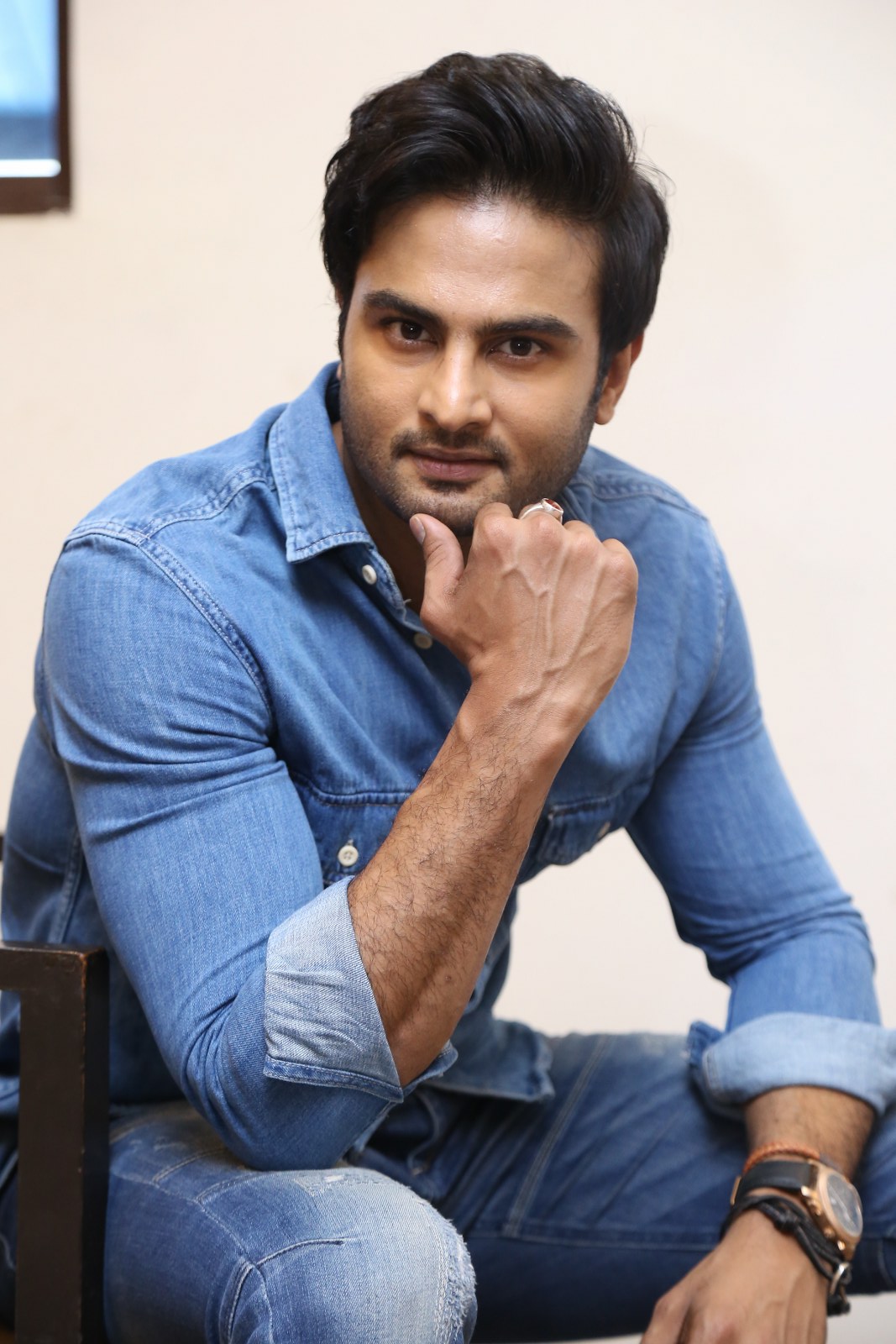 Sudheer-Babu-New-Photos-09