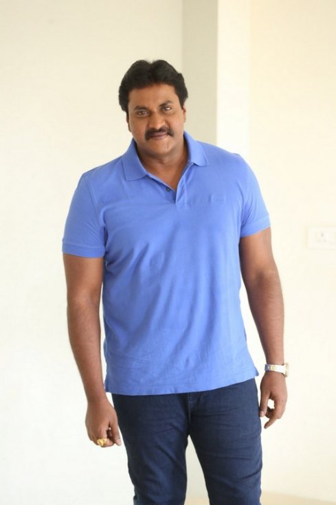 Sunil-Interview-Pics-07