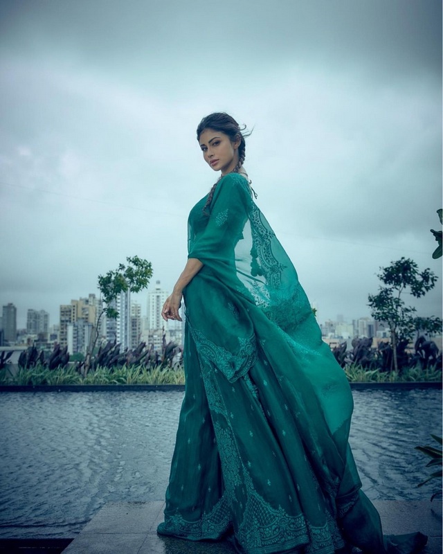 Mouni Roy Latest Pics