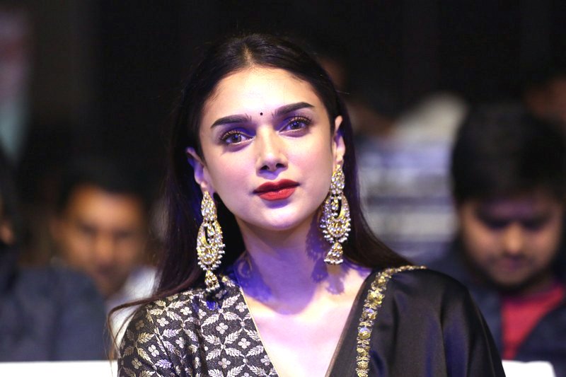 Aditi-Rao-Hydari-Latest-Photos-01