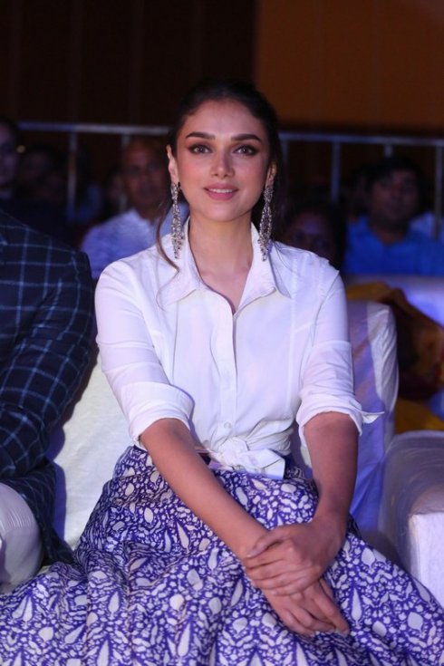 Aditi-Rao-Hydari-Latest-Pics-03