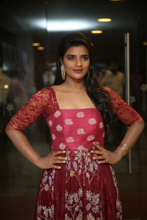 Aishwarya-Rajesh-Latest-Photos-04