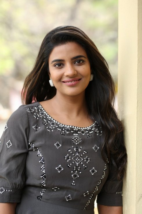 Aishwarya-Rajesh-Latest-Pics-02