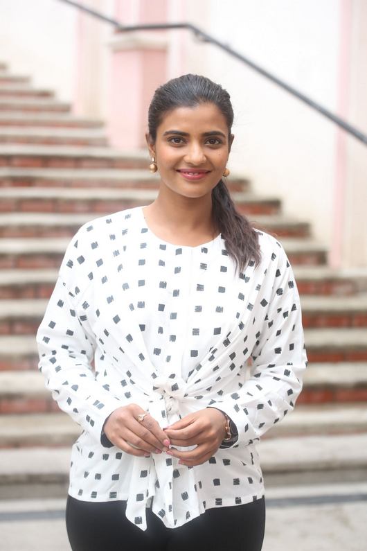 Aishwarya Rajesh New Photos