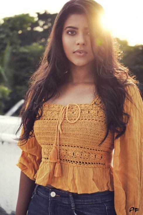 Aishwarya-Rajesh-New-Photoshoot-04