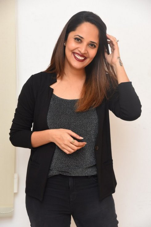 Anasuya-Bharadwaj-Latest-Pics-06