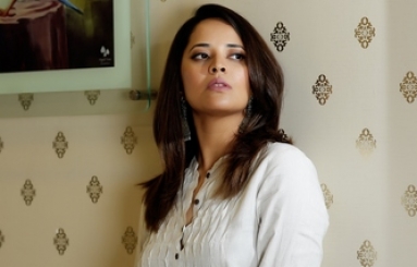 Anasuya-Bharadwaj-New-Photos-03