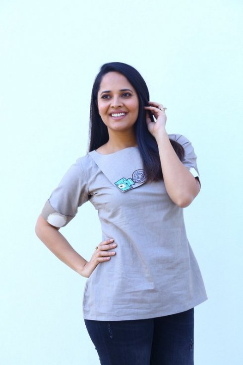 Anasuya-New-Pics-02