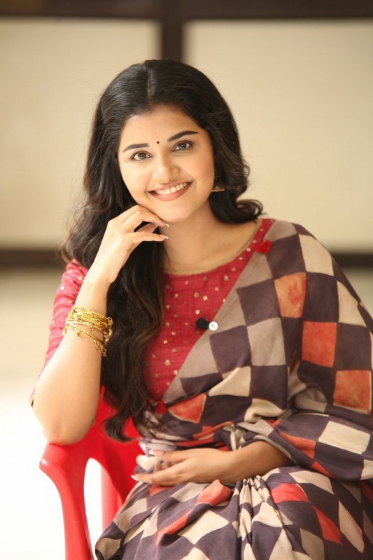 Anupama Parameswaran Interview Pics