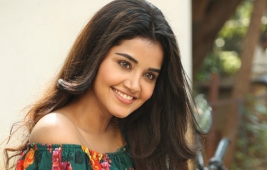 Anupama-Parameswaran-New-Pics-08