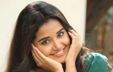 Anupama-Parameswaran-New-Pics-11