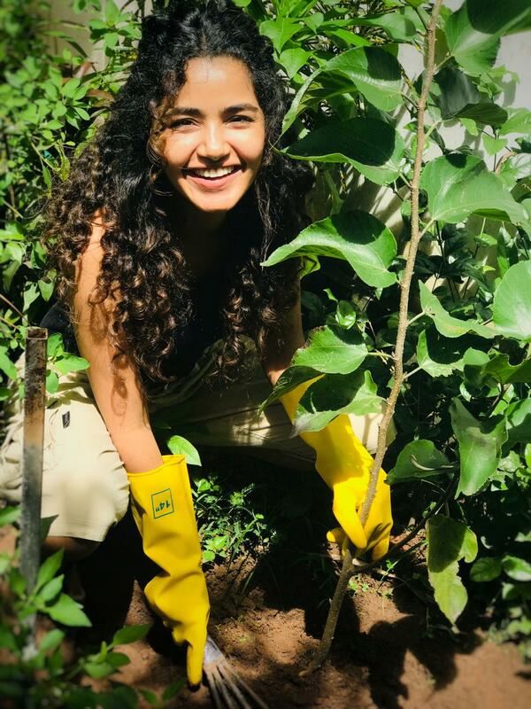 Anupama-Planting-Tree-04