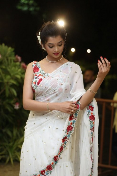 Digangana-Suryavanshi-Photos-05