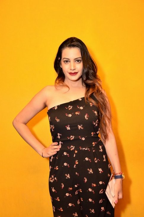 Diksha-Panth-latest-Photos-06