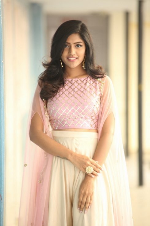 Eesha-Rebba-Latest-Pics-04