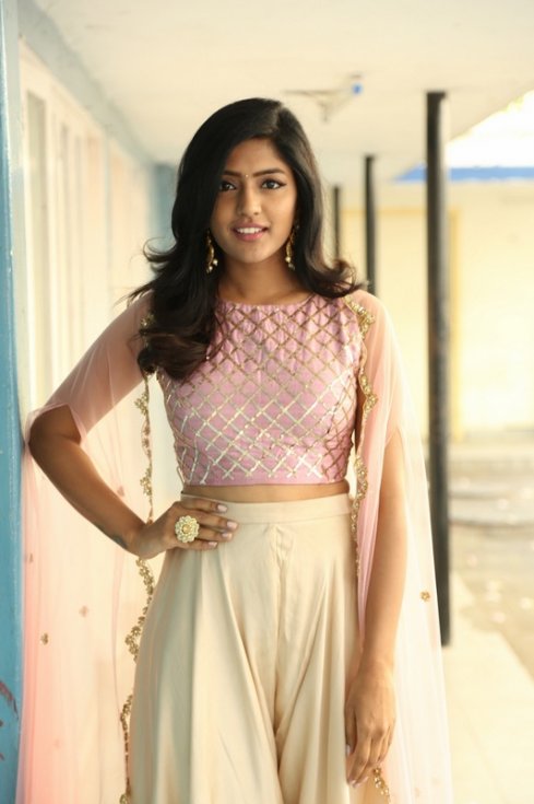 Eesha-Rebba-Latest-Pics-06