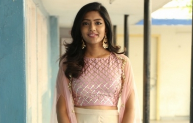 Eesha-Rebba-Latest-Pics-05