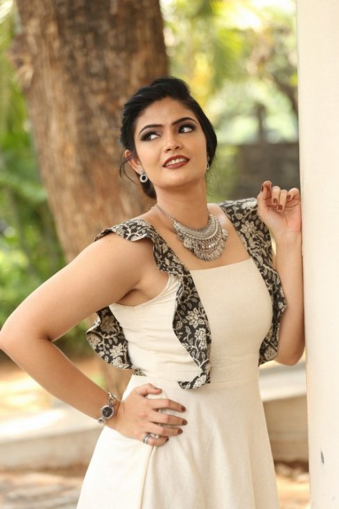 Kalpika-Ganesh-Latest-Photos-02