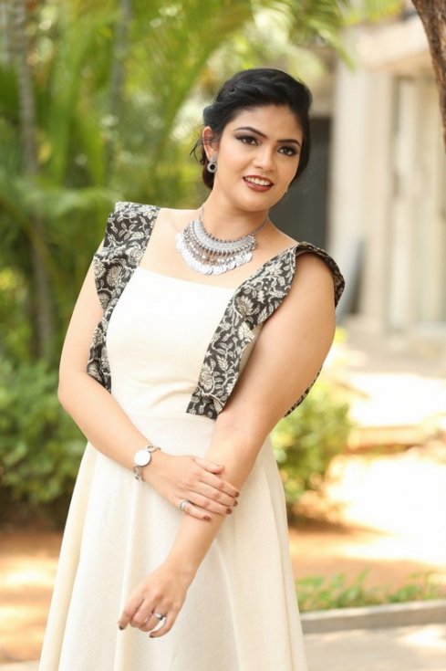 Kalpika-Ganesh-Latest-Photos-06