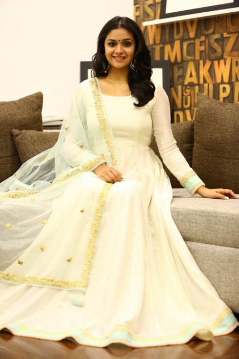 Keerthy-Suresh-New-Photos-02