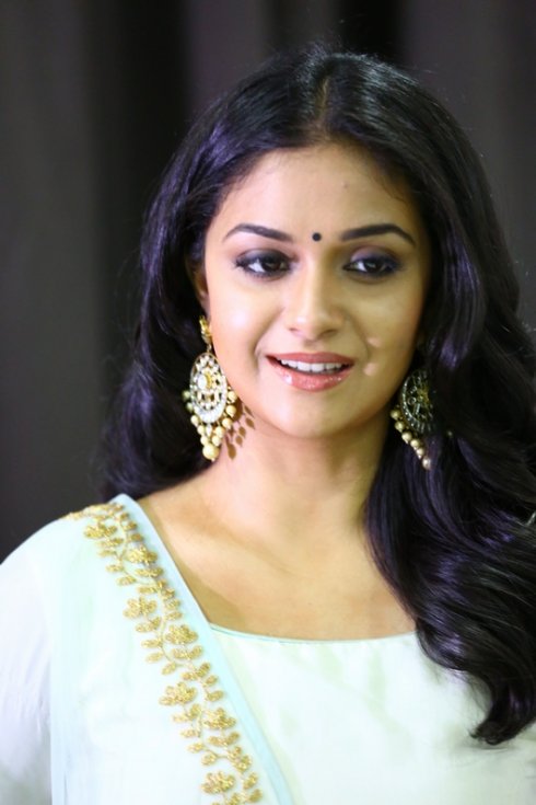 Keerthy-Suresh-New-Photos-04