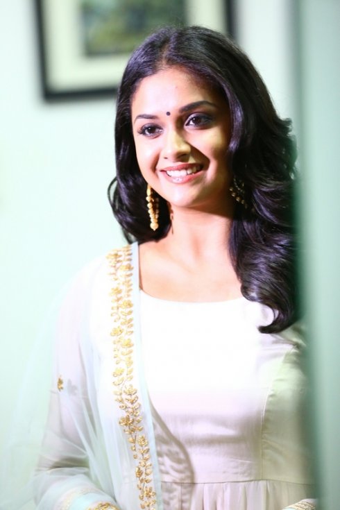 Keerthy-Suresh-New-Photos-08