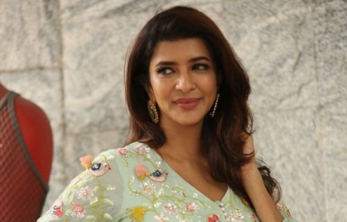 Lakshmi-Manchu-Interview-Stills-05