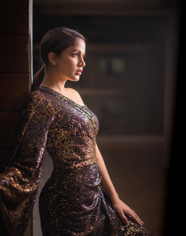 Lavanya-Tripathi-New-Stills-02