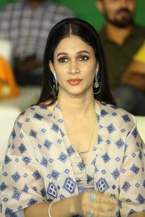 Lavanya-Tripathi-new-Photos-04