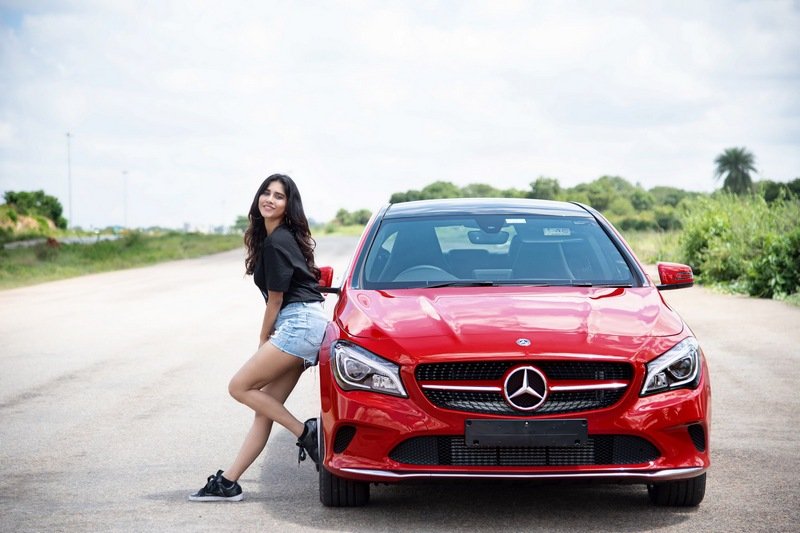 Nabha-Natesh-Stills-With-Her-New-Mercedes-Benz-Car-01
