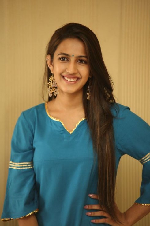 Niharika-Konidela-Photos-04