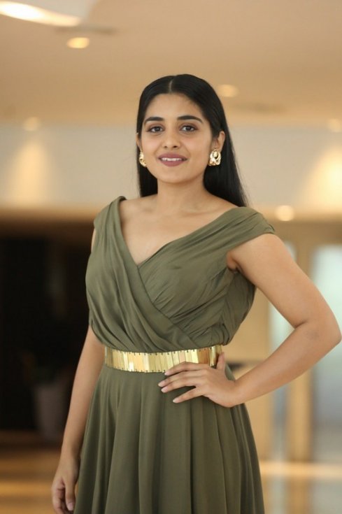 Nivetha-Thomas-New-Pics-03