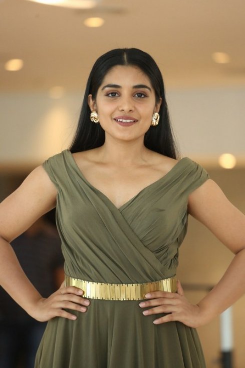 Nivetha-Thomas-New-Pics-04