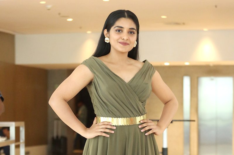 Nivetha-Thomas-New-Pics-10