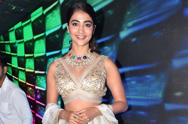 Pooja-Hegde-Latest-Stills-12