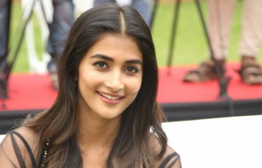 Pooja-Hegde-New-photos-04