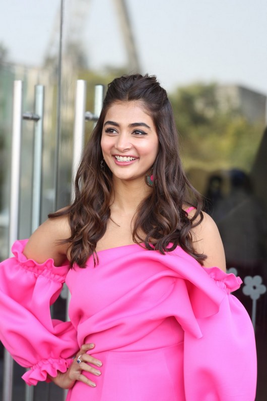 Pooja Hegde Photos