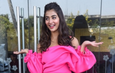 Pooja-Hegde-Photos-09