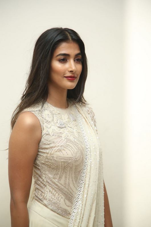 Pooja Hegde latest Photos