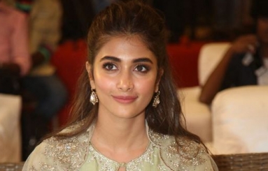 Pooja-Hegde-latest-Pics-04