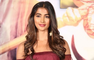 Pooja-Hegde-new-Photos-07