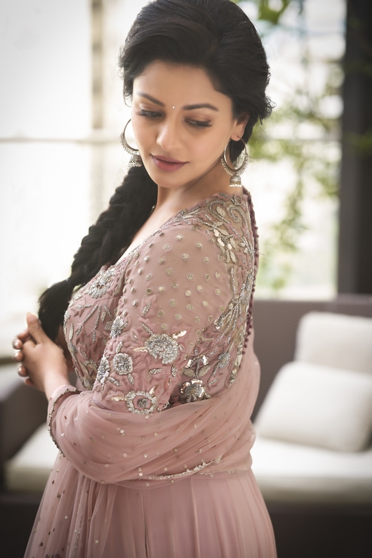 Pooja Kumar Latest Photo Shoot