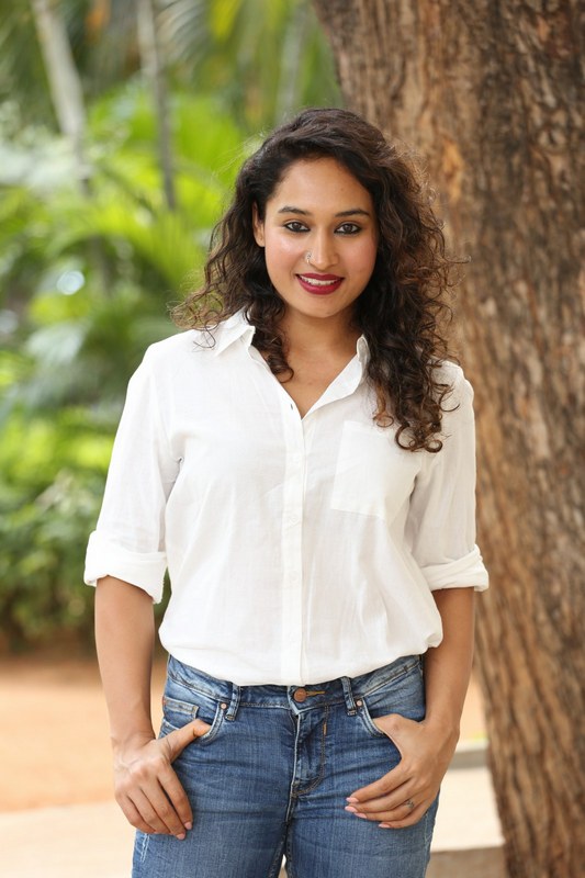 Pooja-Ramachandran-Photos-04